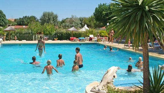 Готель Camping Beau Rivage Мез Екстер'єр фото